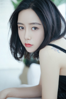 25岁的女高中生未增删翻译中文翻译英语